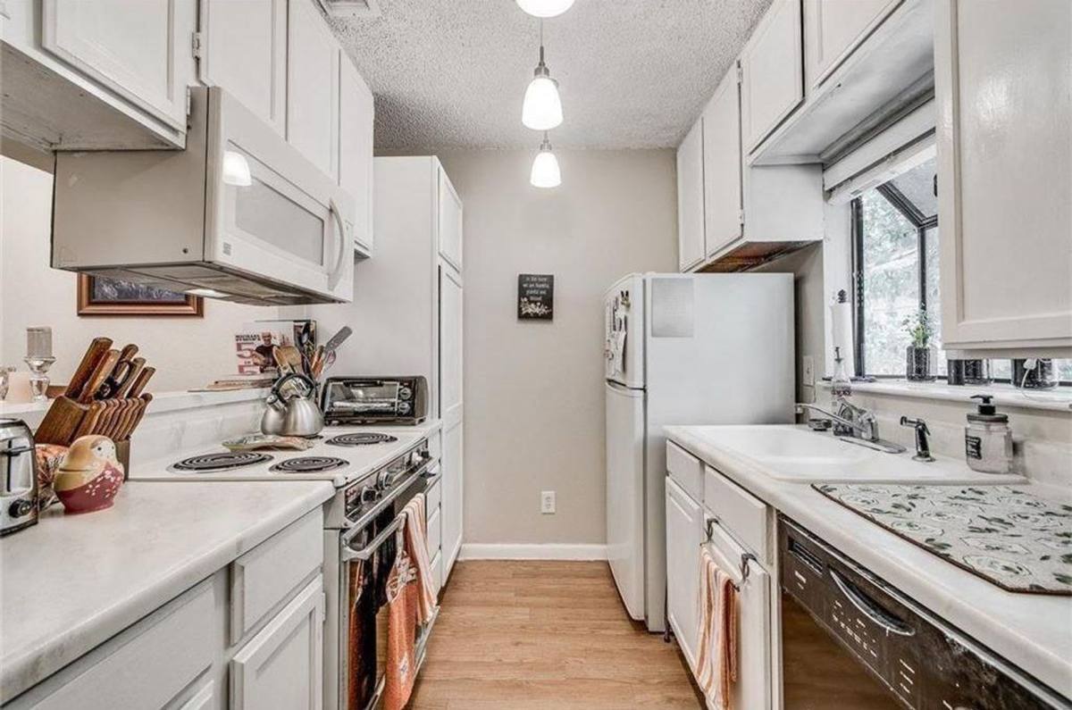 Townhouse for rent at 404 Franklin Blvd #B, Austin, TX 78751