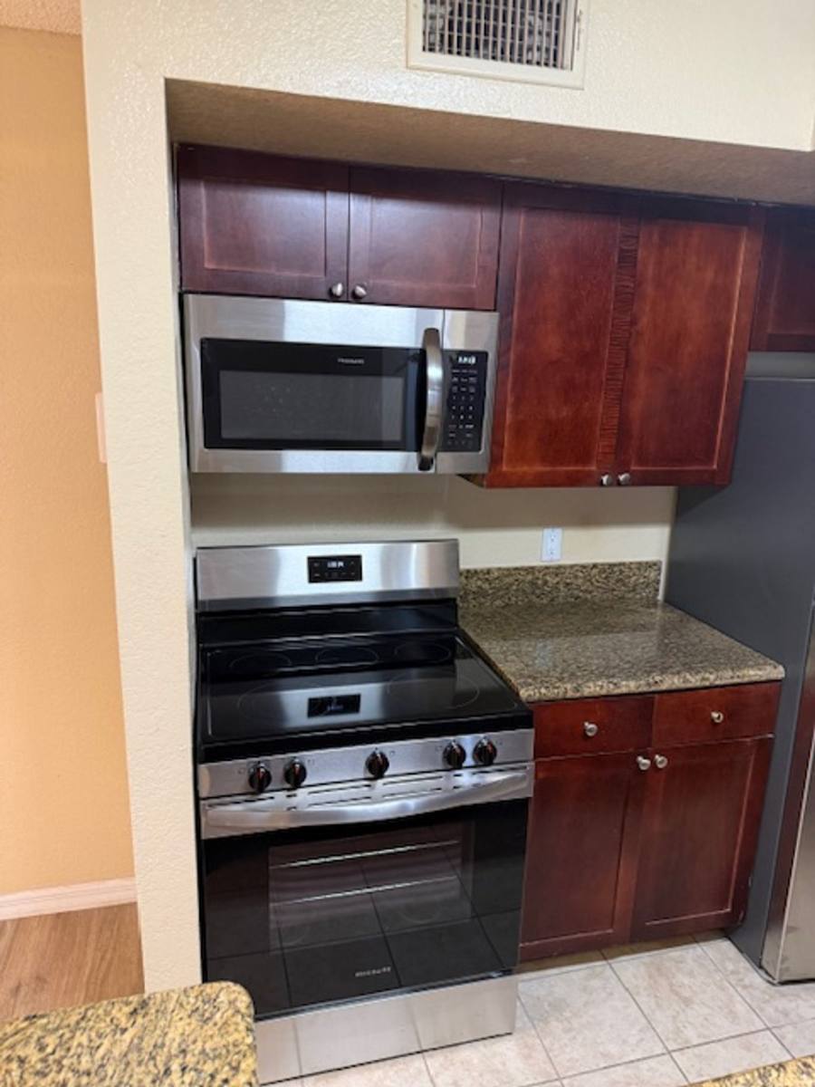 Apartment for rent at 5124 Conroy Rd #613, Orlando, FL 32811