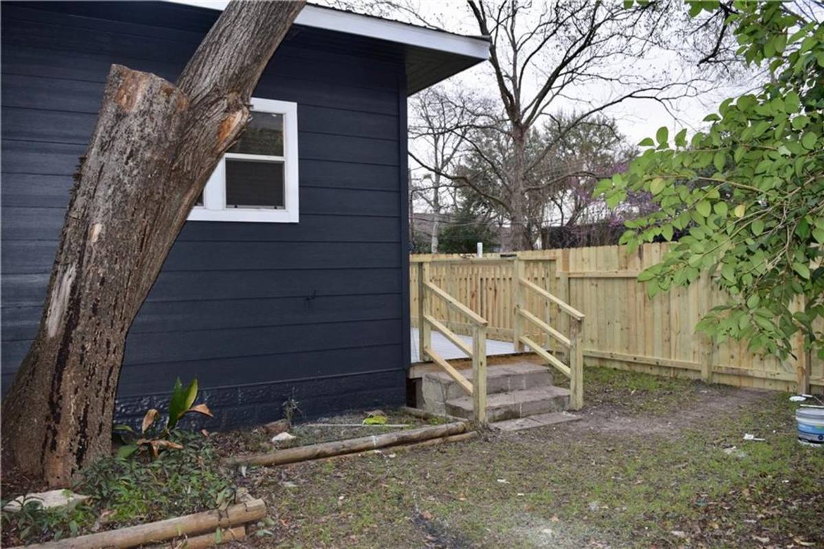 Townhouse for rent at 611 Nelray Blvd #B, Austin, TX 78751