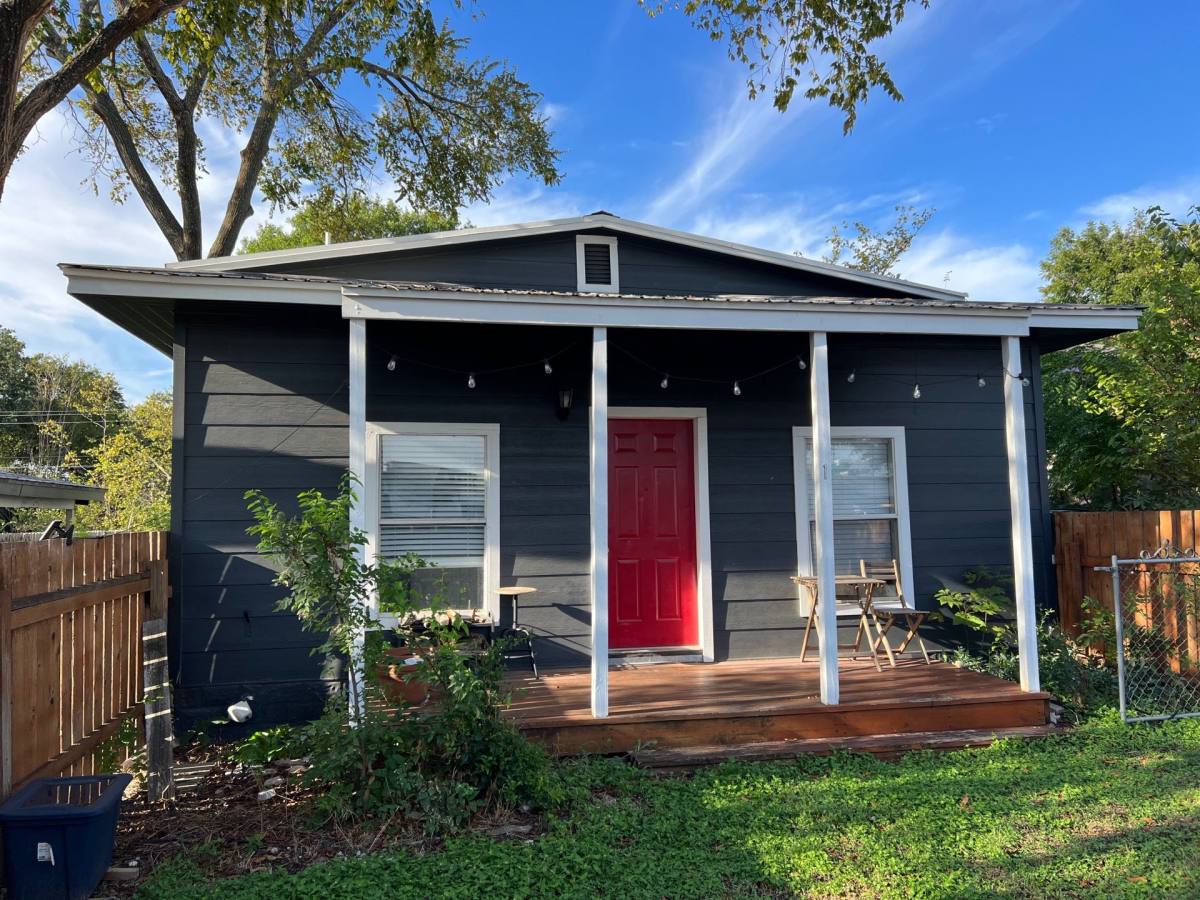 Townhouse for rent at 611 Nelray Blvd #B, Austin, TX 78751
