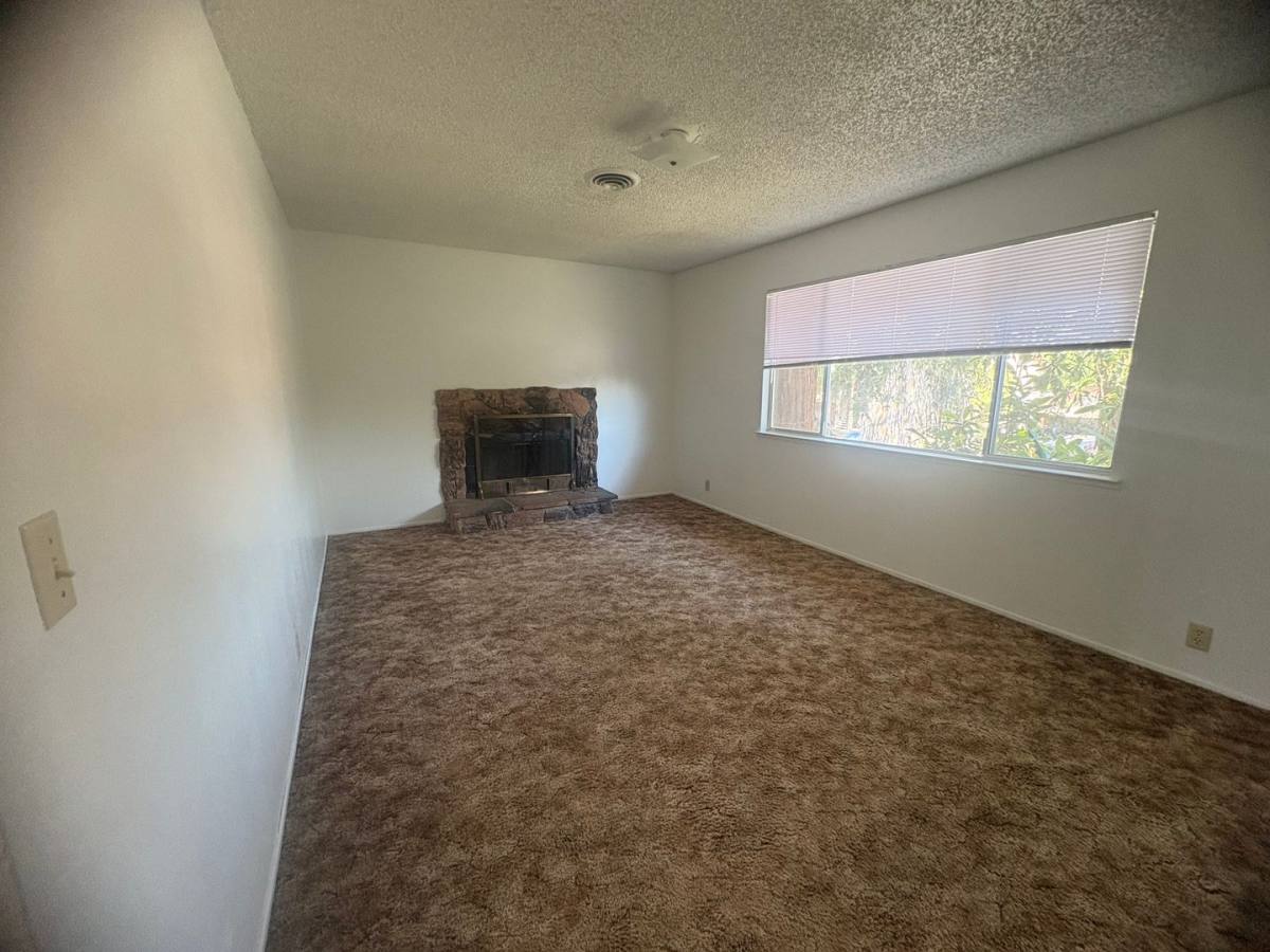 Apartment for rent at 1590 Alfred Way, Yuba City, CA 95993