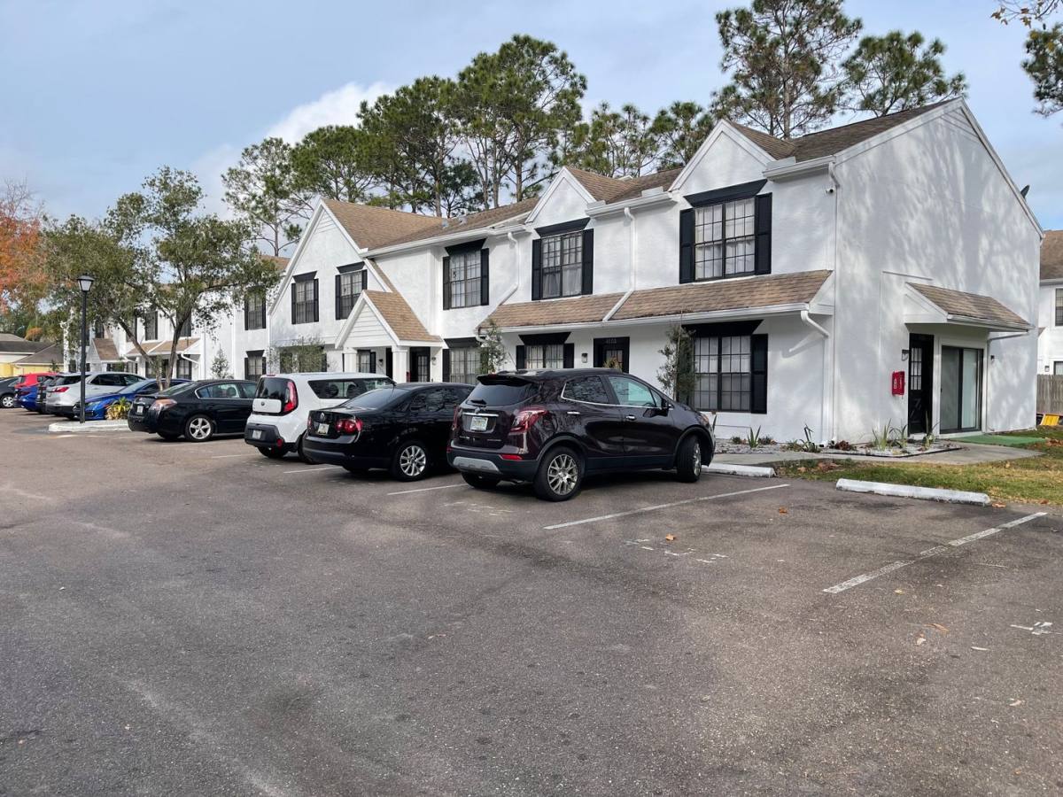 Townhouse for rent at 4101 - 4124 Tartan Pl, McTavish Place, Tampa, FL 33624