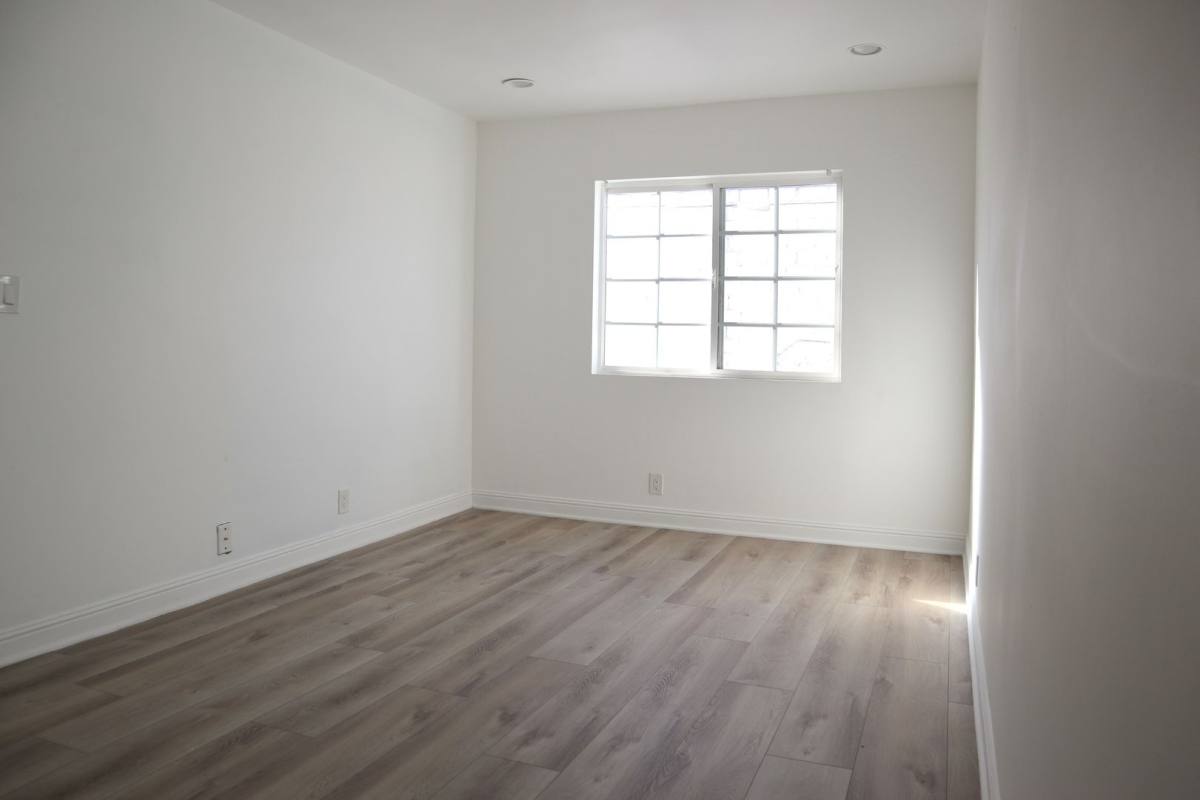 Apartment for rent at 8655 W Pico Blvd, Los Angeles, CA 90035