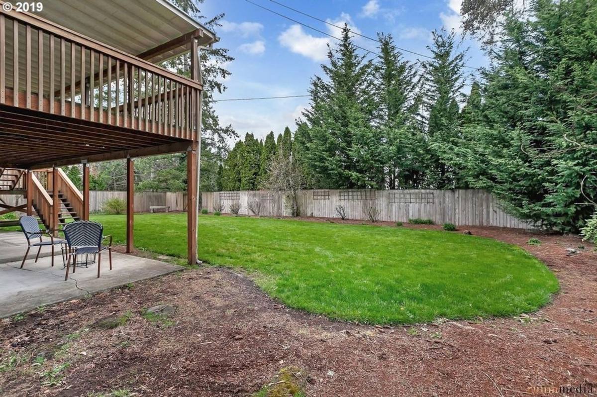 Townhouse for rent at 8205 SW Laurel St, Portland, OR 97225