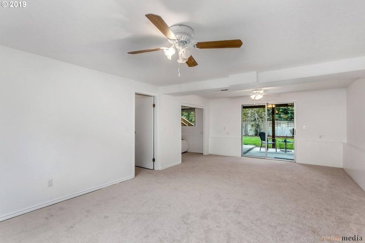 Townhouse for rent at 8205 SW Laurel St, Portland, OR 97225