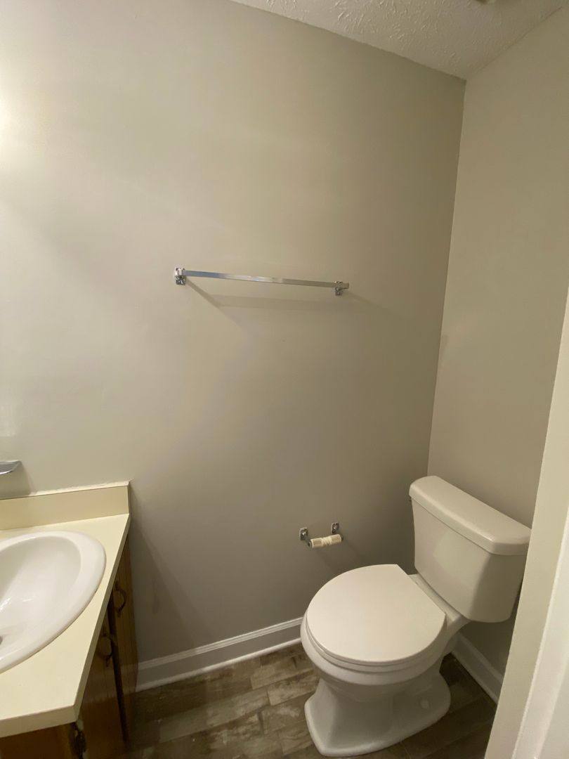 Apartment for rent at 2502 Hidden Cove Court, Gainesville, GA 30501