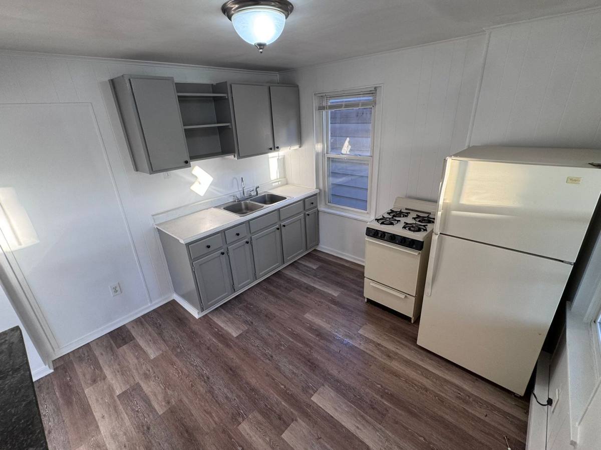 Apartment for rent at 2918 Walnut St, McKeesport, PA 15132
