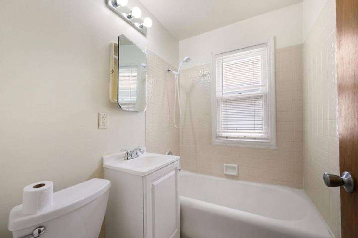 Apartment for rent at 3148 N 39th St, Milwaukee, WI 53216