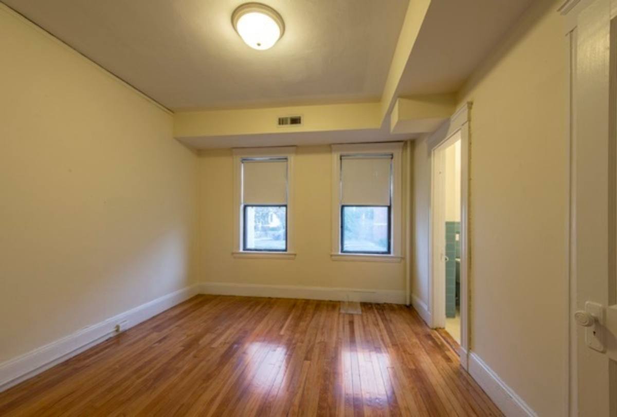 House for rent at 8 Hamilton Rd #3, Brookline, MA 02446