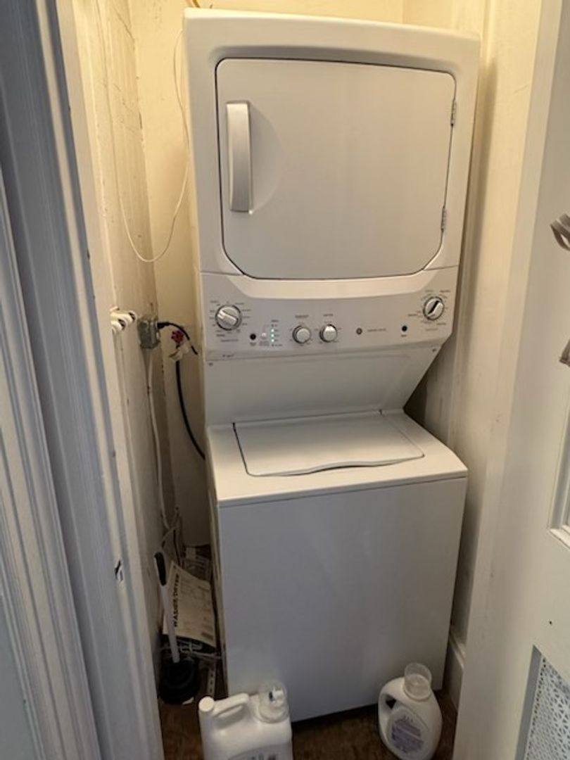 Apartment for rent at 1718 Beacon St #4, Brookline, MA 02445