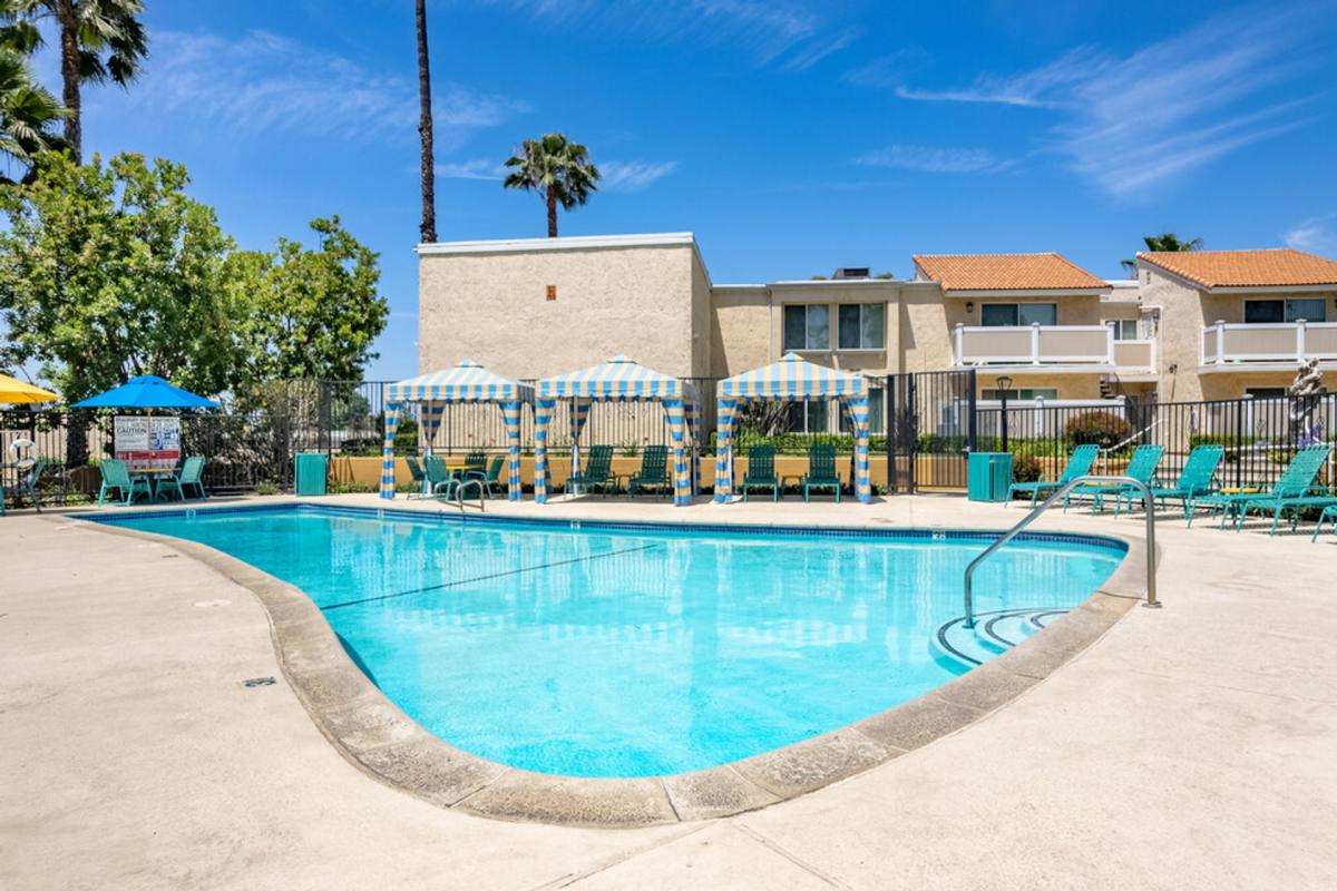 Apartment for rent at 2222 E Huntington Dr, Duarte, CA 91010