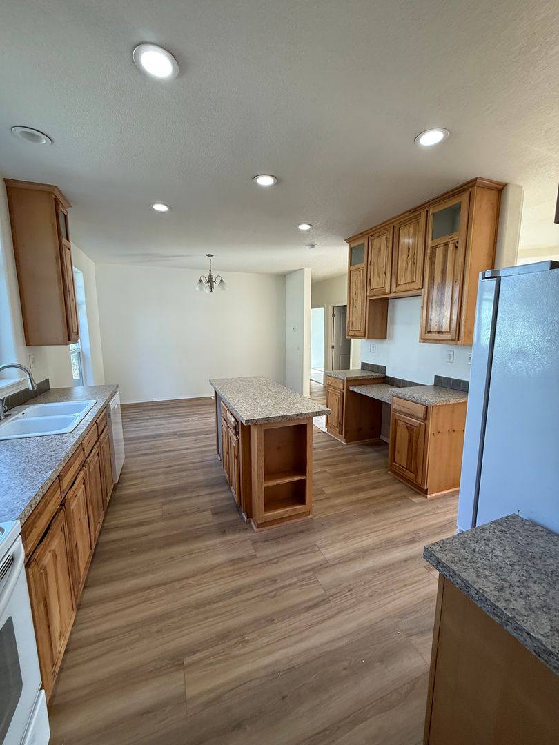 House for rent at 63626 S Barview Rd, Coos Bay, OR 97420