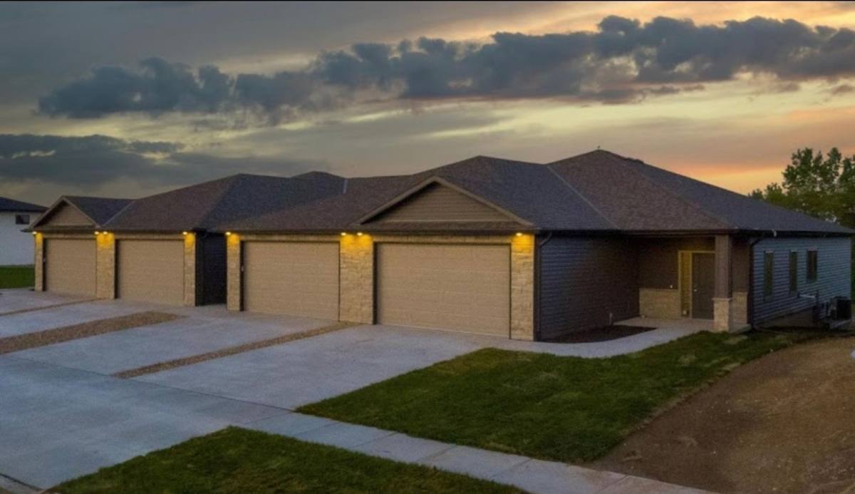 Townhouse for rent at 8925 S 47th St, Lincoln, NE 68516
