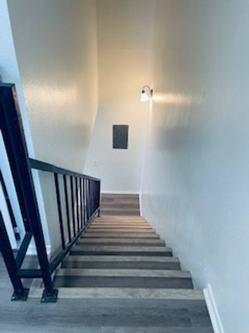 Townhouse for rent at 6442 Rostrata Ave, Buena Park, CA 90621
