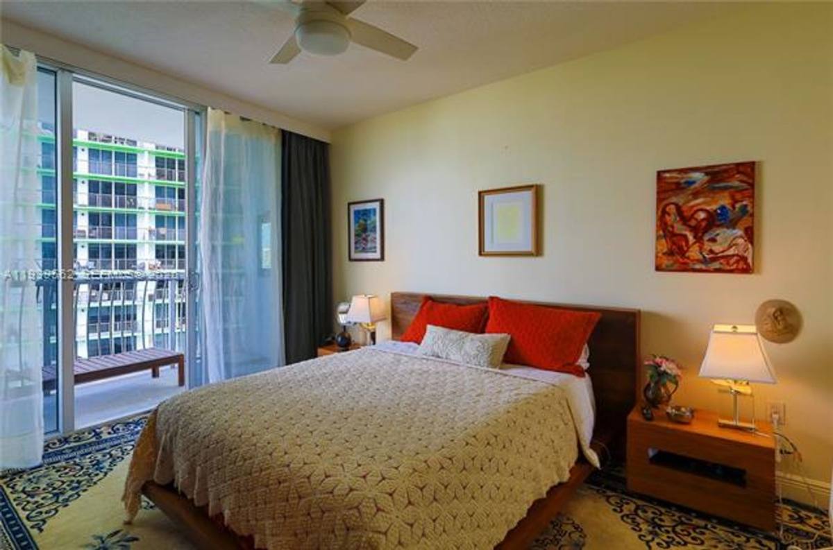 Apartment for rent at 1750 N Bayshore Dr, Miami, FL 33132