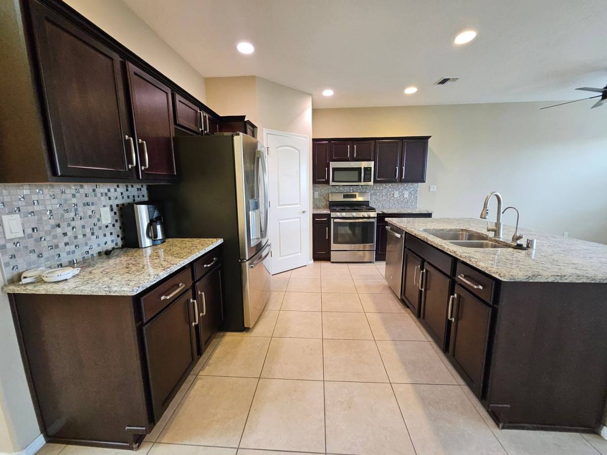 Townhouse for rent at 1408 Lumberton Dr NW, Albuquerque, NM 87104