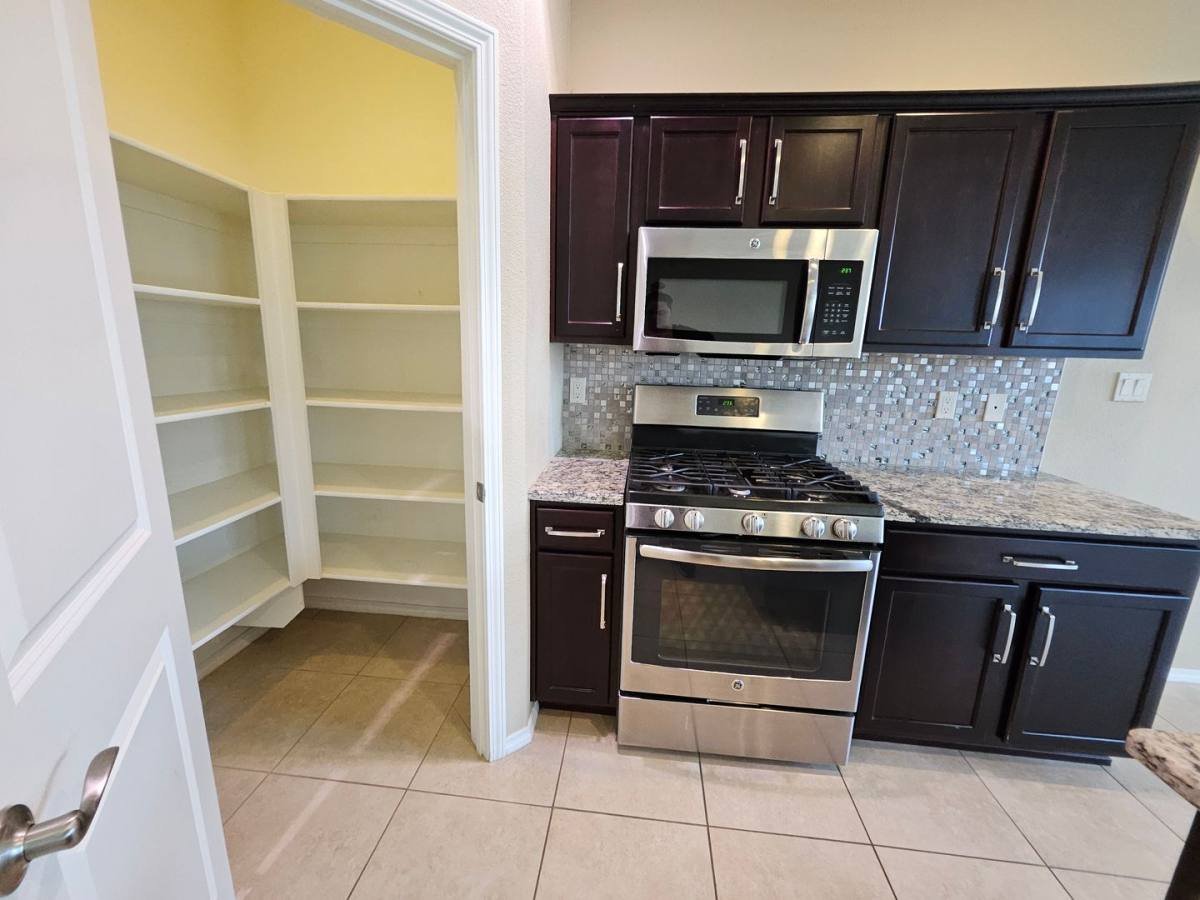 Townhouse for rent at 1408 Lumberton Dr NW, Albuquerque, NM 87104