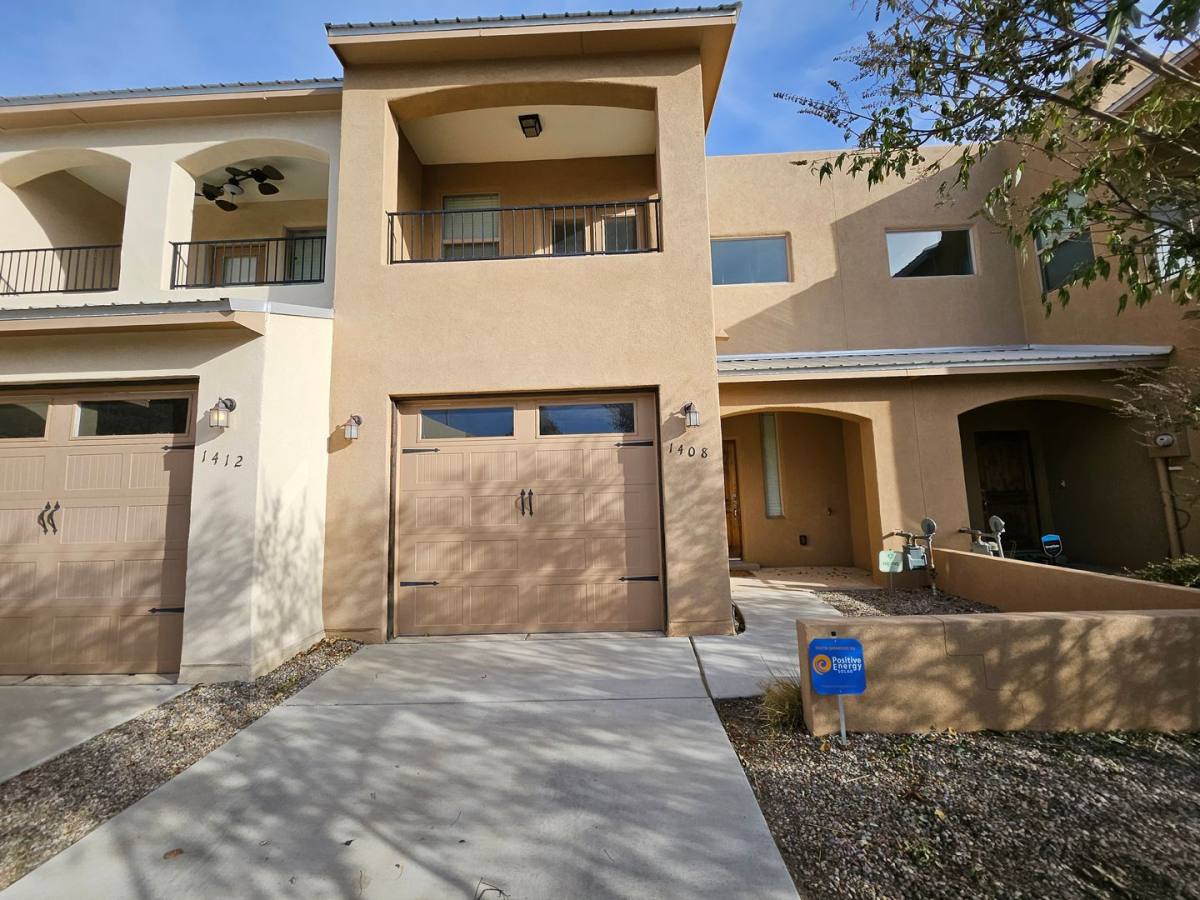 Townhouse for rent at 1408 Lumberton Dr NW, Albuquerque, NM 87104