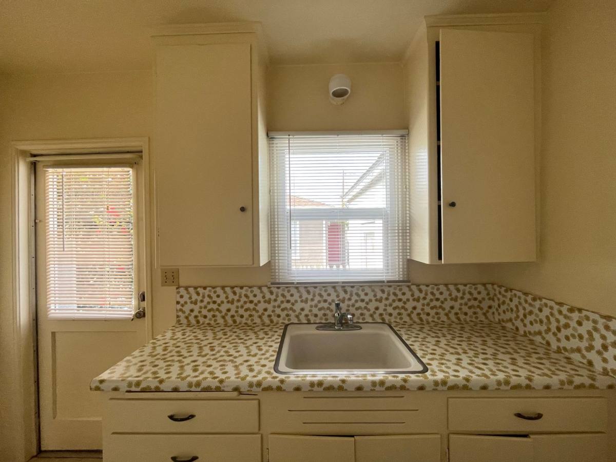 Apartment for rent at 238 S H St, Lompoc, CA 93436