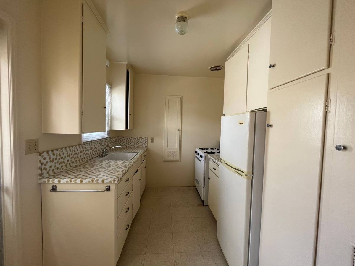 Apartment for rent at 238 S H St, Lompoc, CA 93436