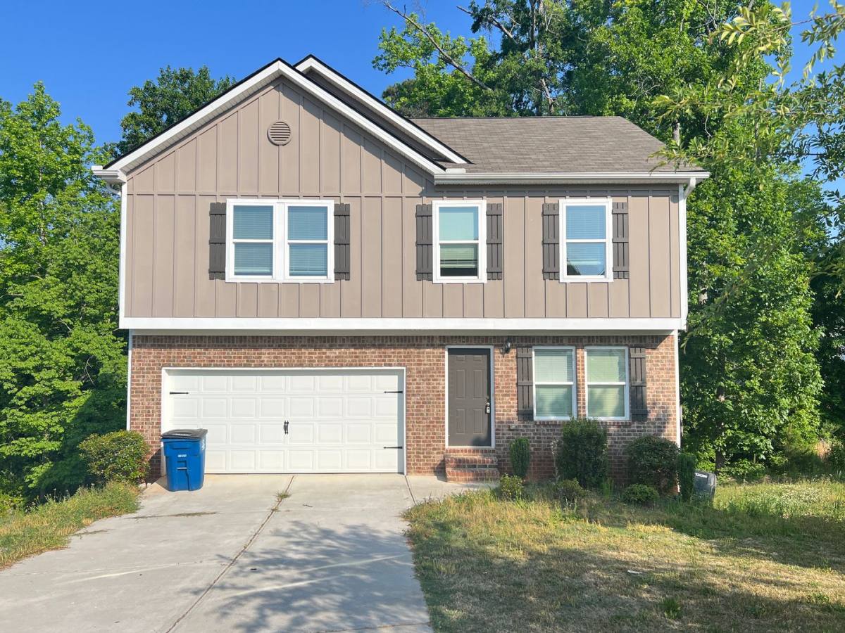 House for rent at 431 Camella Circle, McDonough, GA 30252