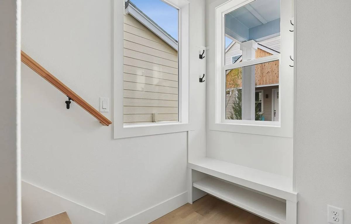 House for rent at 9568 SW 91st Ave, Portland, OR 97223