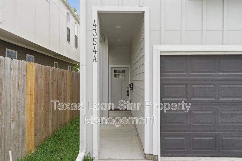Apartment for rent at 4354 Clover St, Houston, TX 77051