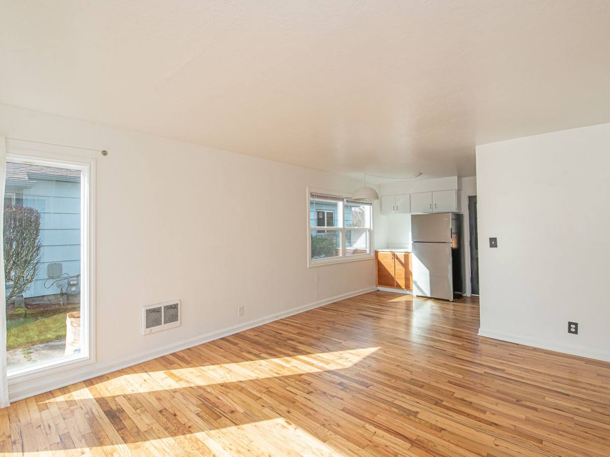 House for rent at 3033 N Halleck St, Portland, OR 97217