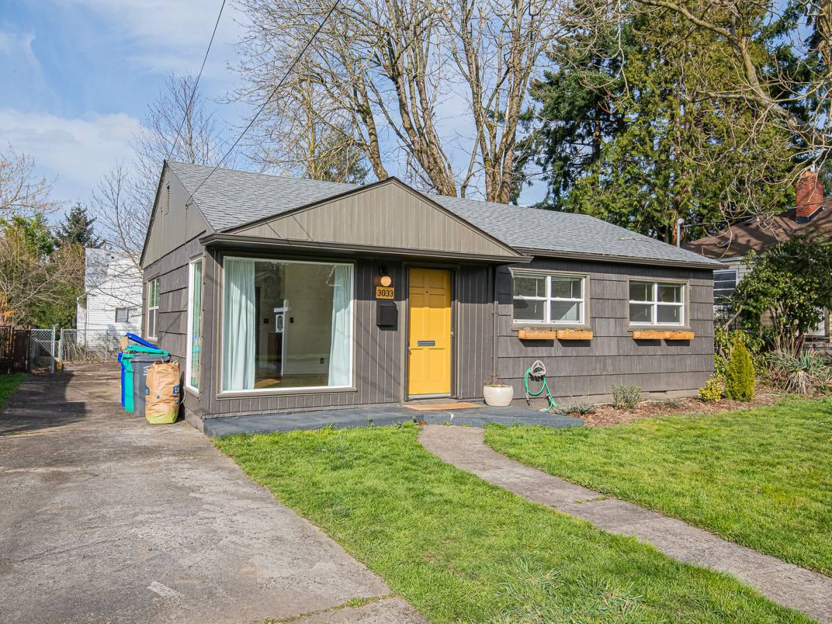 House for rent at 3033 N Halleck St, Portland, OR 97217