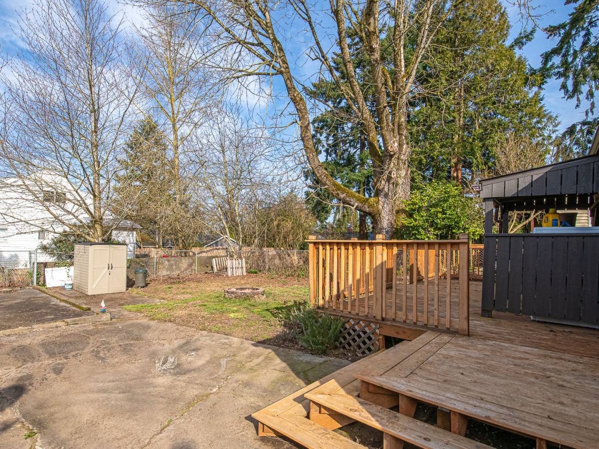 House for rent at 3033 N Halleck St, Portland, OR 97217