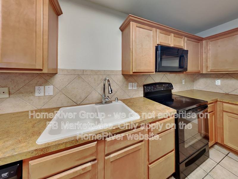 House for rent at 717 River Run Dr, Red Oak, TX 75154