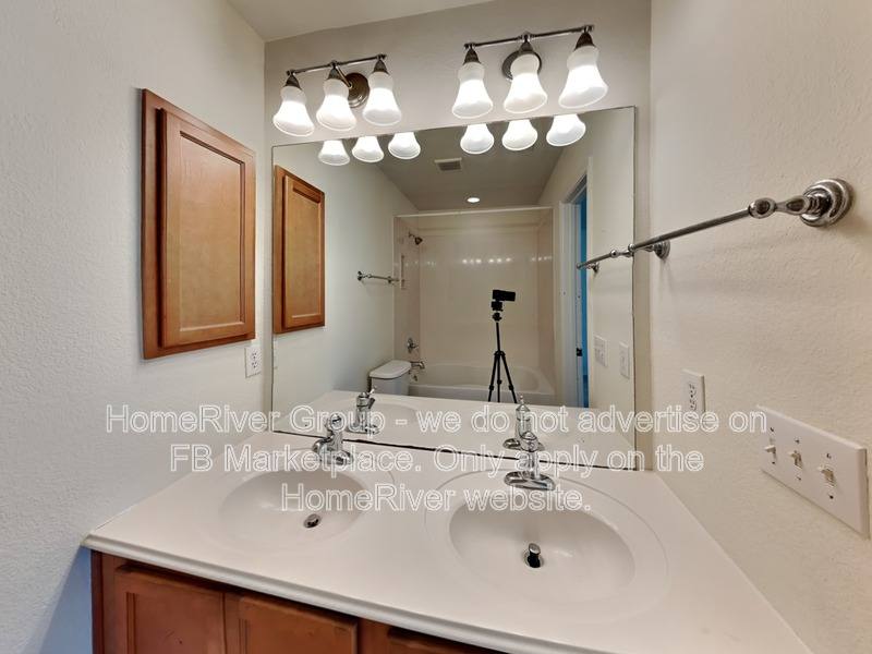 House for rent at 717 River Run Dr, Red Oak, TX 75154