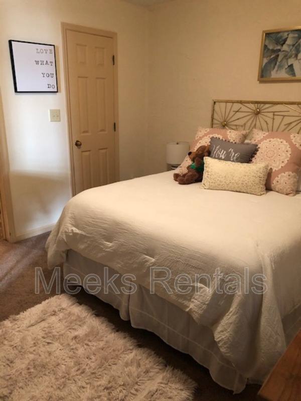 Apartment for rent at 1655 6th Ave #101, Huntington, WV 25703