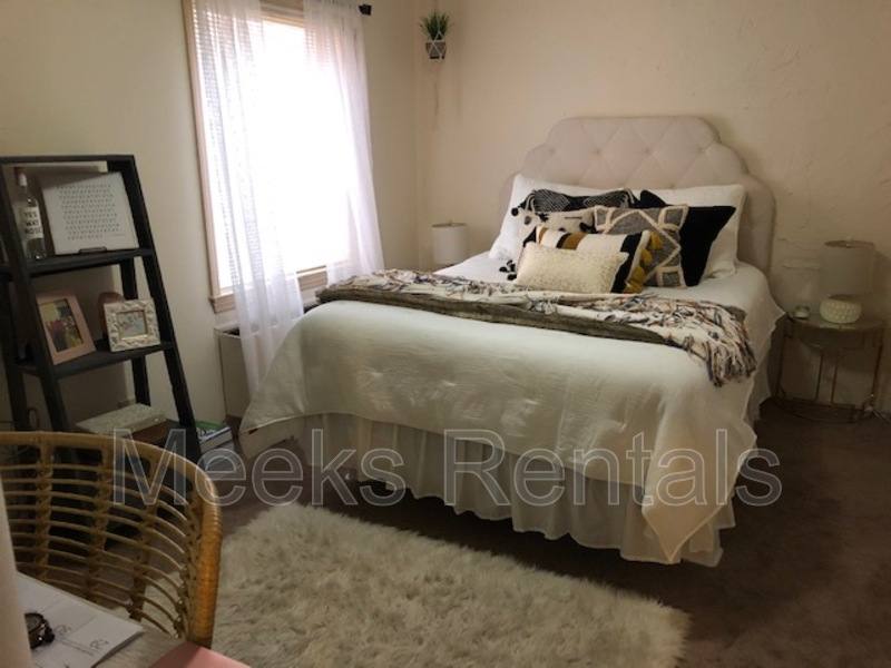 Apartment for rent at 1655 6th Ave #101, Huntington, WV 25703