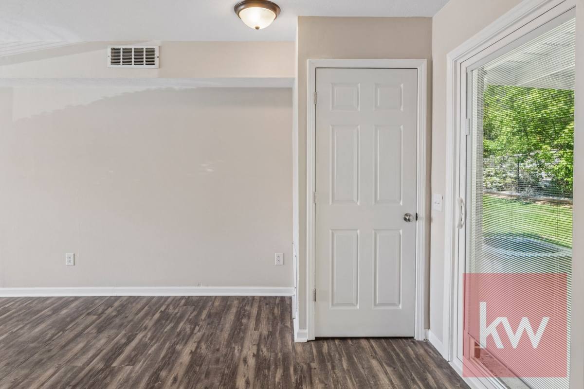Apartment for rent at 340 E Carters Valley, Kingsport, TN 37660