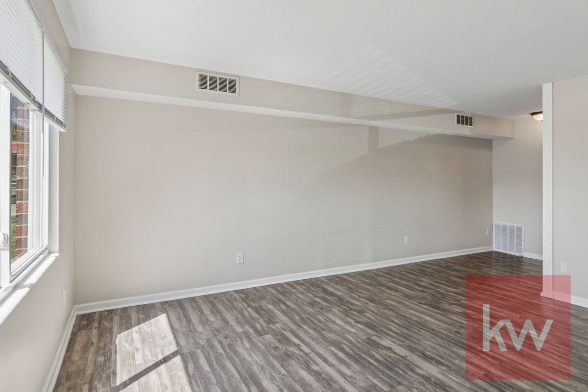 Apartment for rent at 340 E Carters Valley, Kingsport, TN 37660