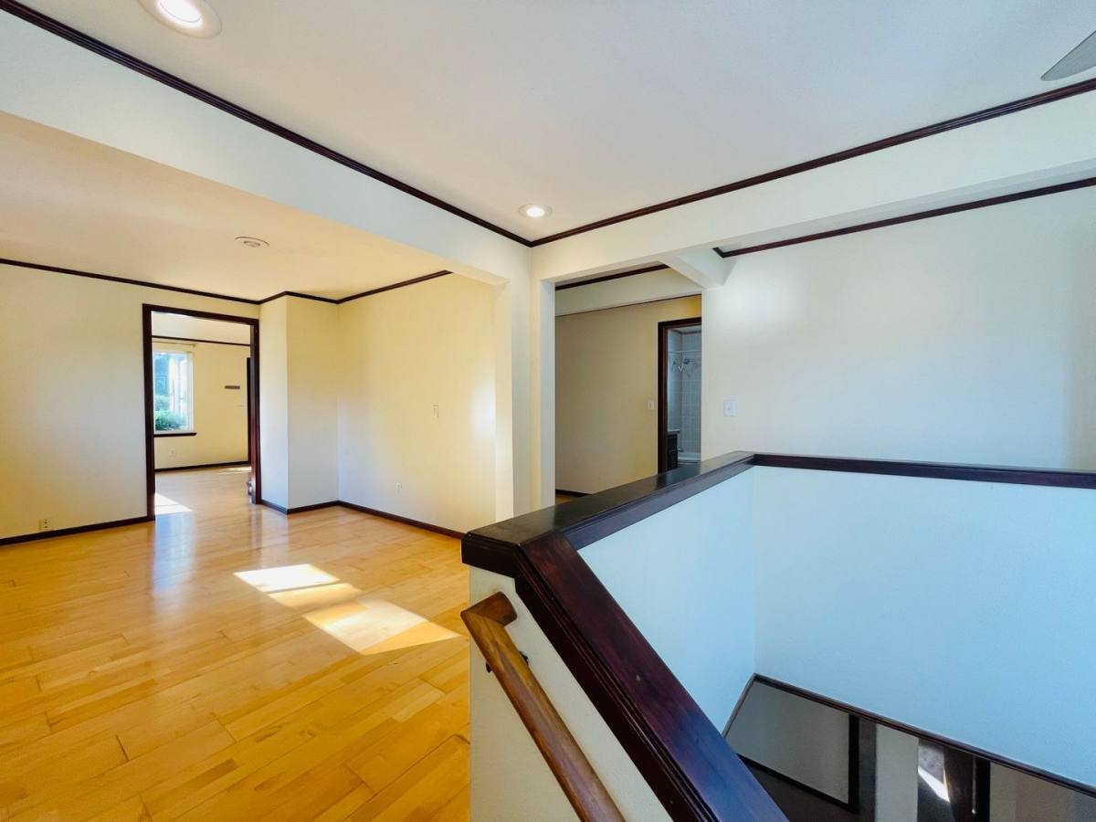 House for rent at 200 27th Ave E, Seattle, WA 98112