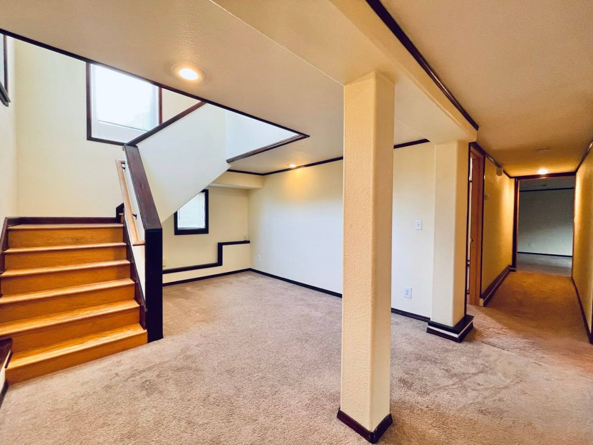 House for rent at 200 27th Ave E, Seattle, WA 98112