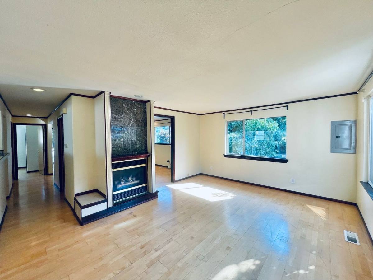 House for rent at 200 27th Ave E, Seattle, WA 98112