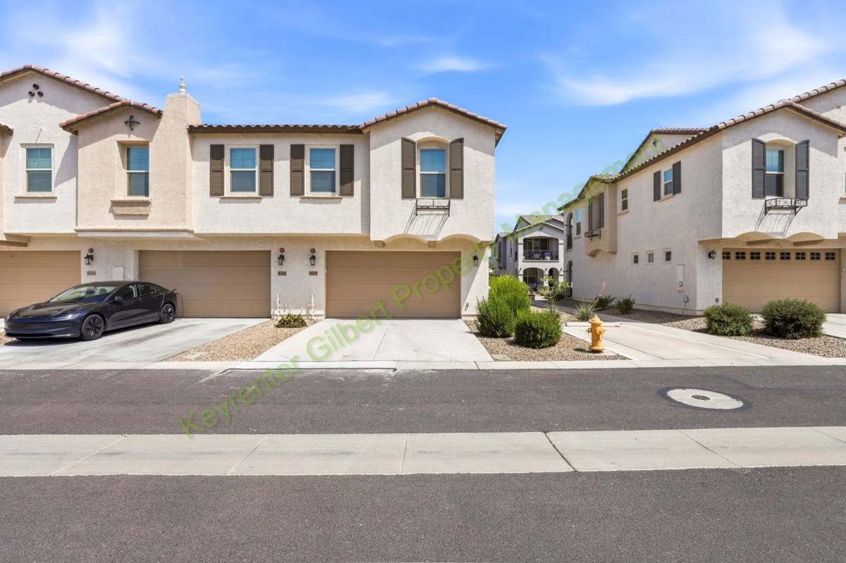 Townhouse for rent at 4118 E Brisa Dr, Gilbert, AZ 85296