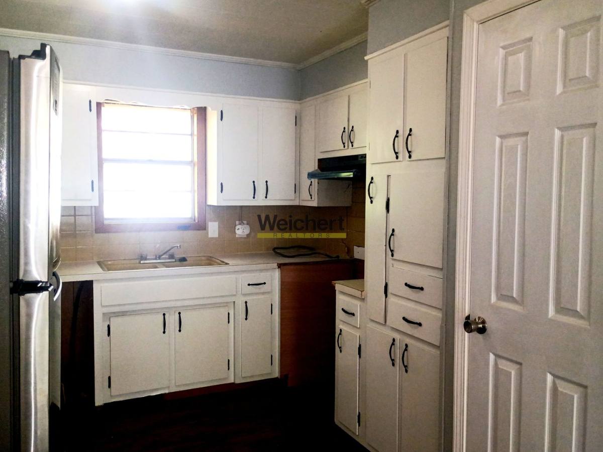 House for rent at 209 S 16th Ave, Paragould, AR 72450