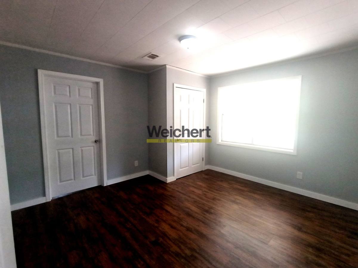 House for rent at 209 S 16th Ave, Paragould, AR 72450