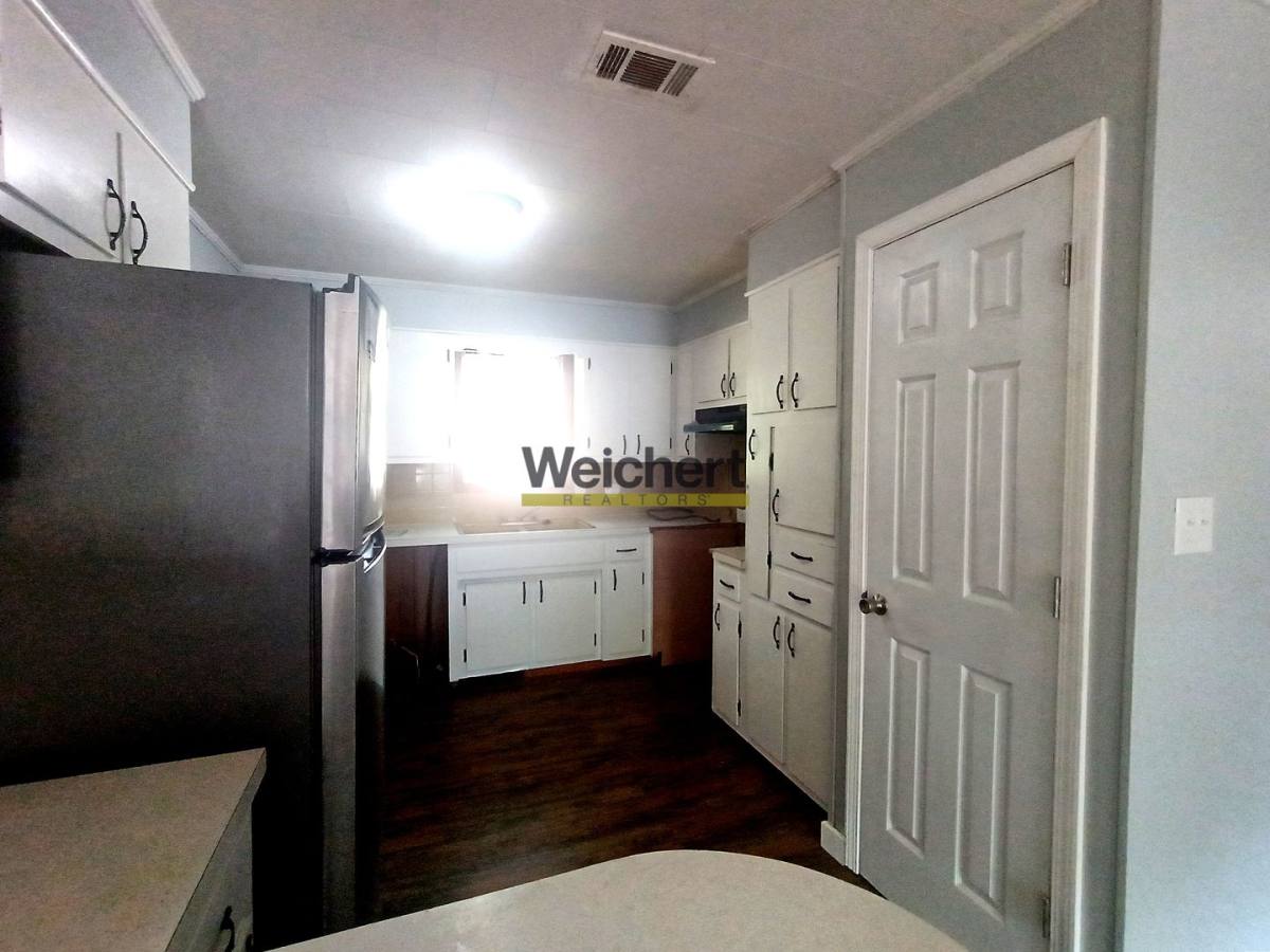 House for rent at 209 S 16th Ave, Paragould, AR 72450