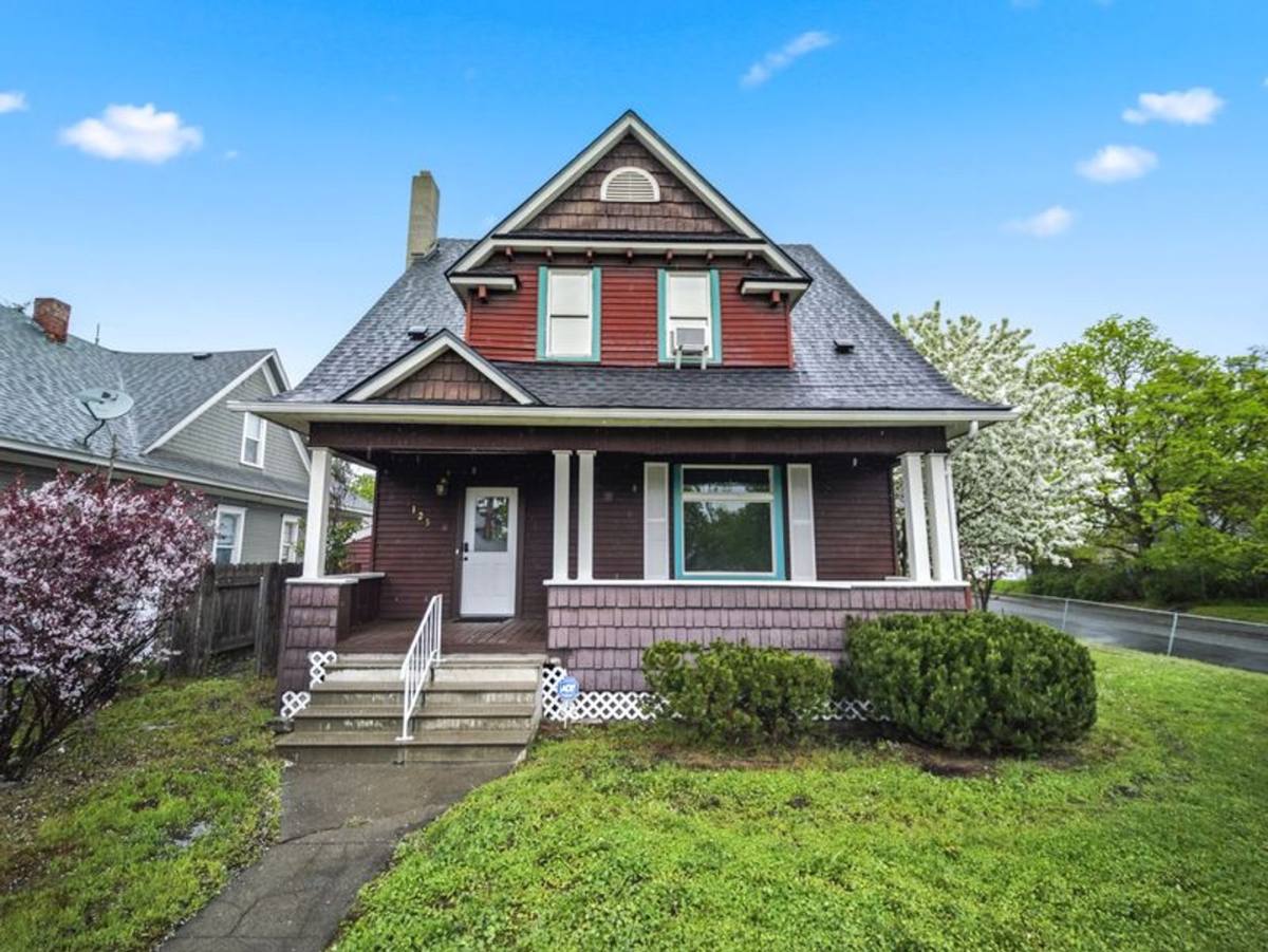 House for rent at 1123 E Indiana Ave, Spokane, WA 99207