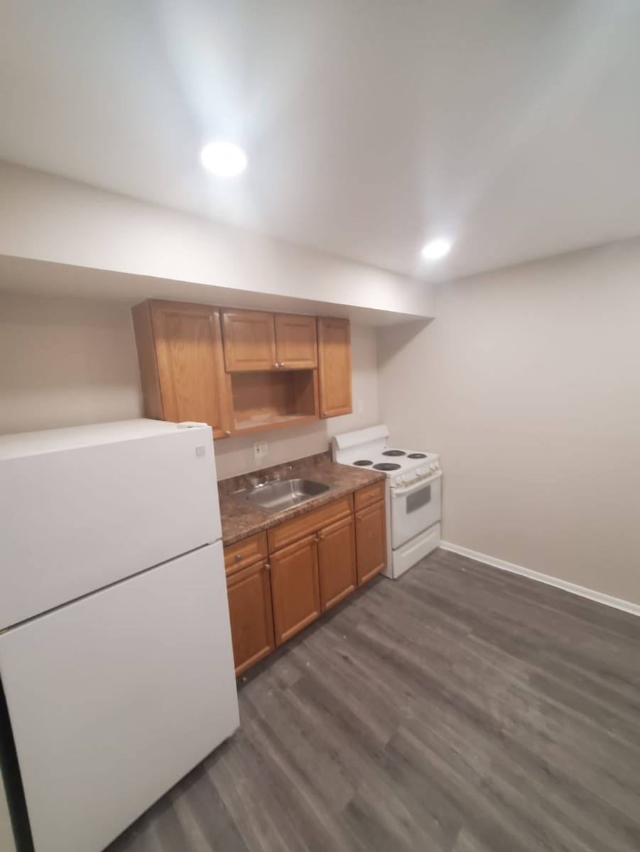 Apartment for rent at 1300 W Albanus St, Philadelphia, PA 19141