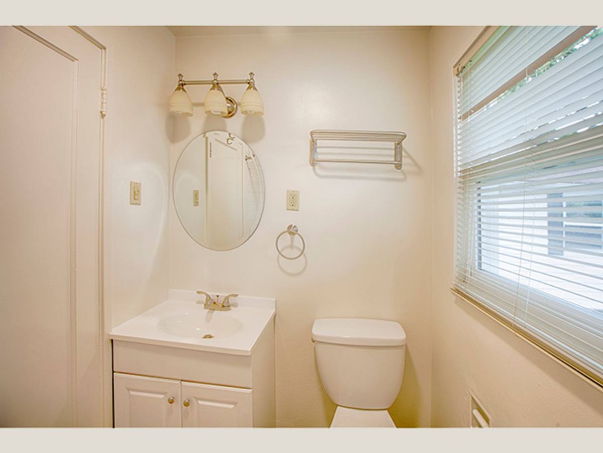 Townhouse for rent at 1826 SW Marlow Ave, Portland, OR 97225