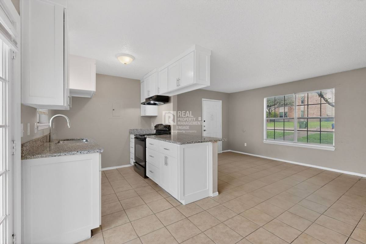 Apartment for rent at 8024 Cambridge Circle, Fort Worth, TX 76108