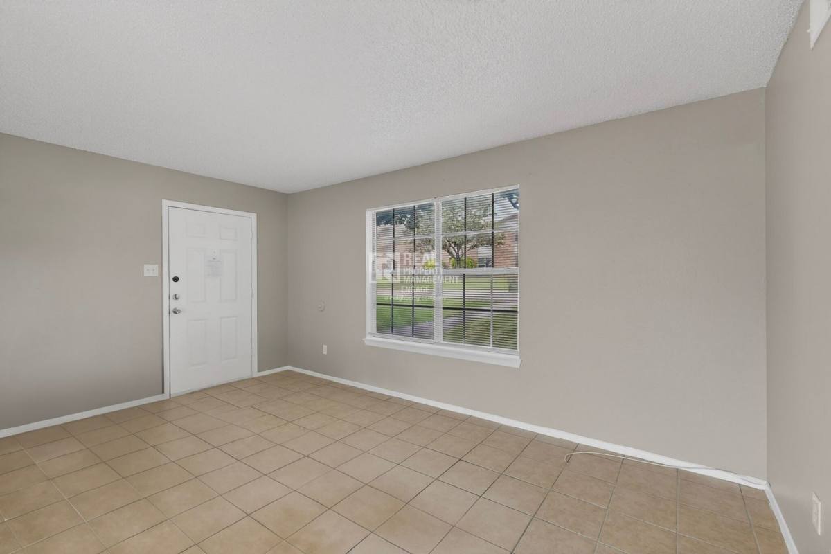 Apartment for rent at 8024 Cambridge Circle, Fort Worth, TX 76108