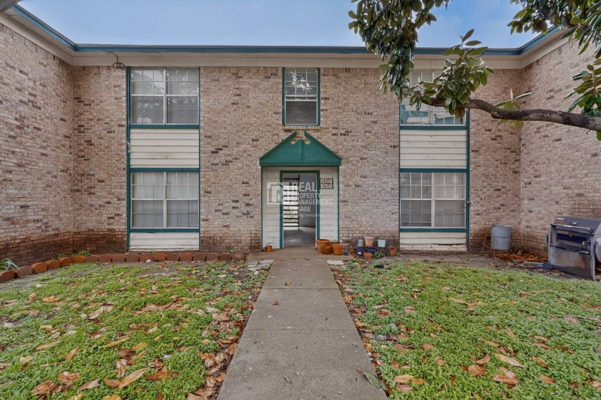 Apartment for rent at 8024 Cambridge Circle, Fort Worth, TX 76108