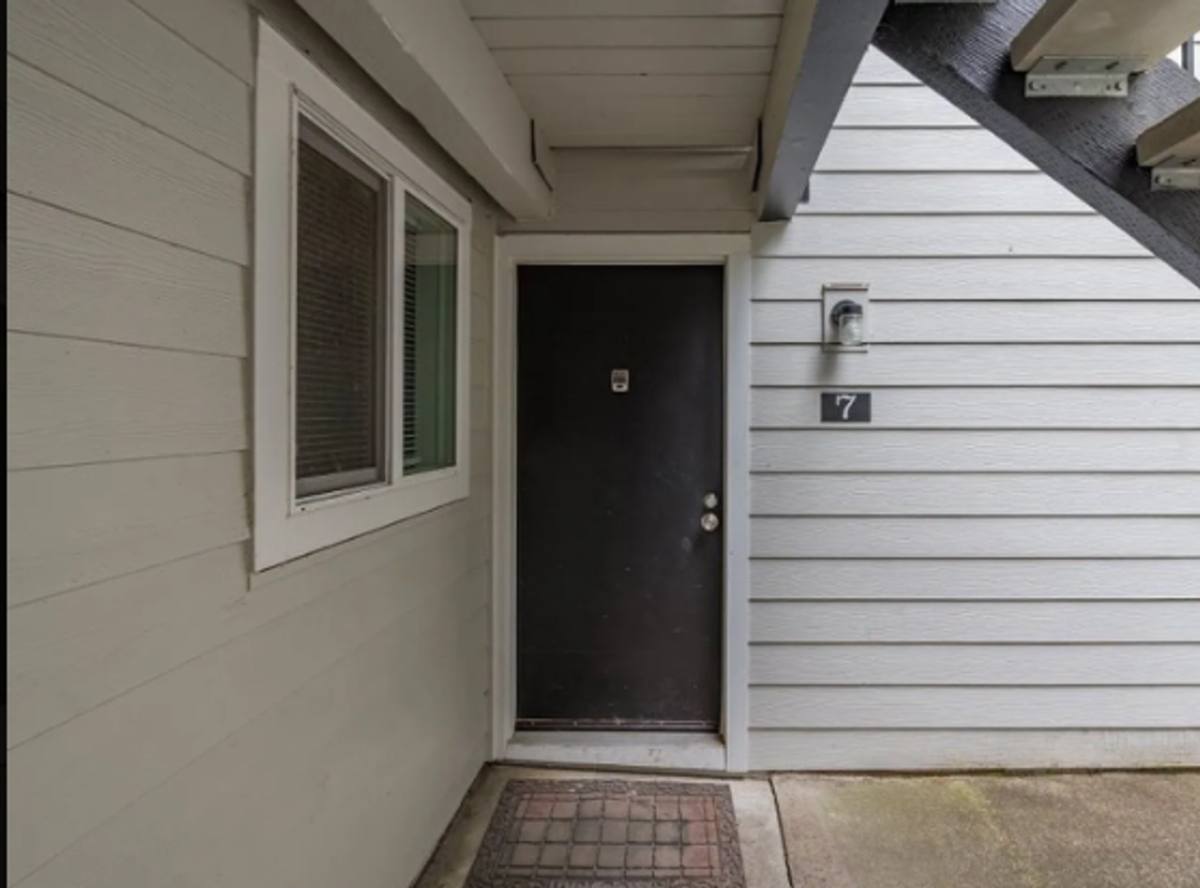 Condo for rent at 5484 SW Alger Ave, Beaverton, OR 97005